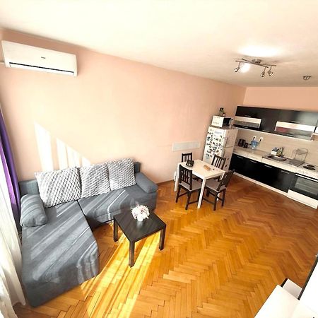 Lovely City Center 1Bd, 1Bt Apartment Sofia Exterior photo